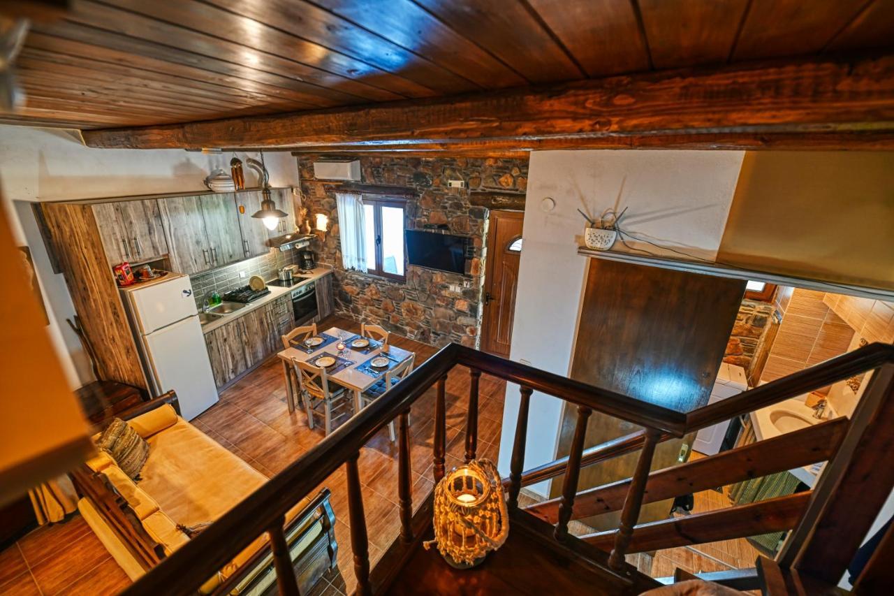 "Pefkopetro" Traditional House Keramoti  Экстерьер фото