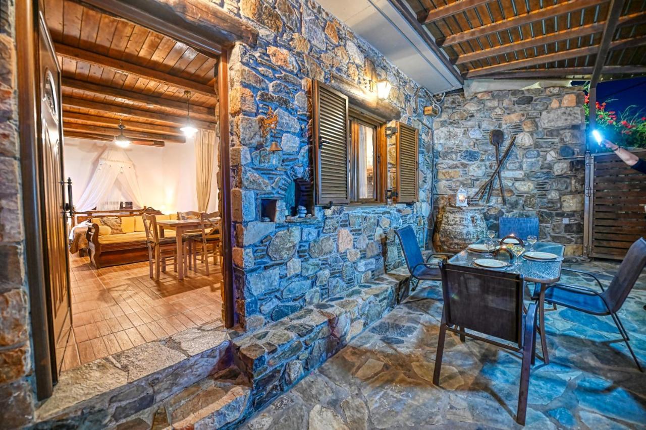 "Pefkopetro" Traditional House Keramoti  Экстерьер фото